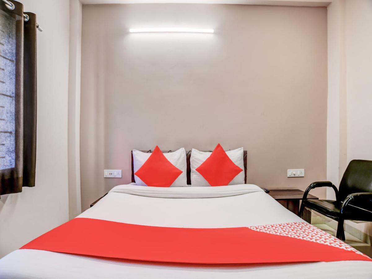 Oyo Asha Hotel